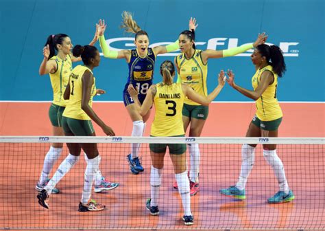 World leaders in volleyball threatened by Brazilian corruption .